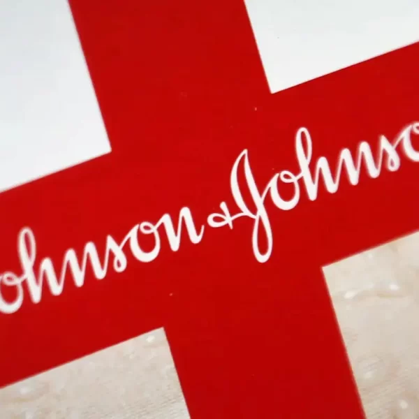 Johnson & Johnson es una reconocida empresa de consumo masivo que paga dividendos en Argentina.